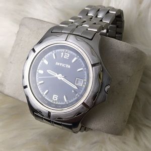 Men’s Invicta slim black dial date sport watch